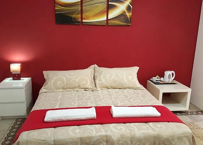 Luna Hotel *